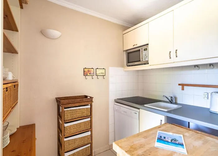 公寓 Les Marines-9 By Interhome *